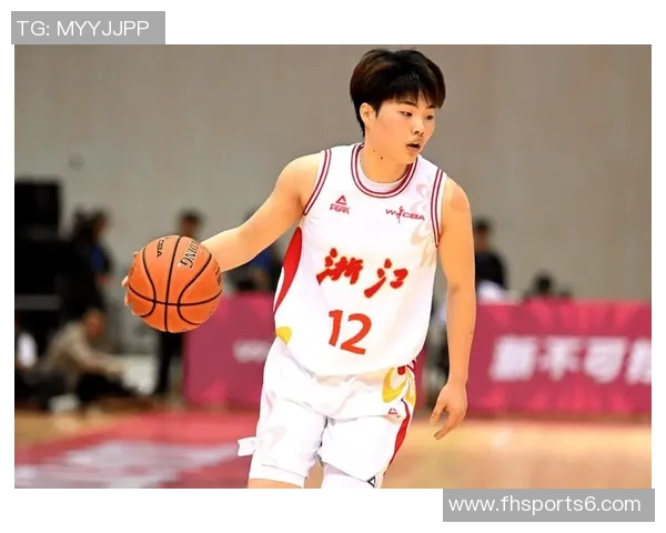 中国女篮26岁王牌张子宇崛起助攻王女隆多为她送上精彩传球