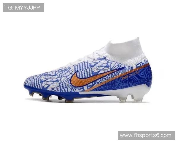 C罗穿过的足球鞋揭秘：从经典到创新的足球装备演变历程